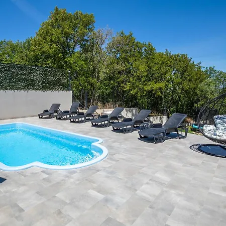 Luxurious In