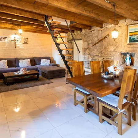 Gorgeous In Metković