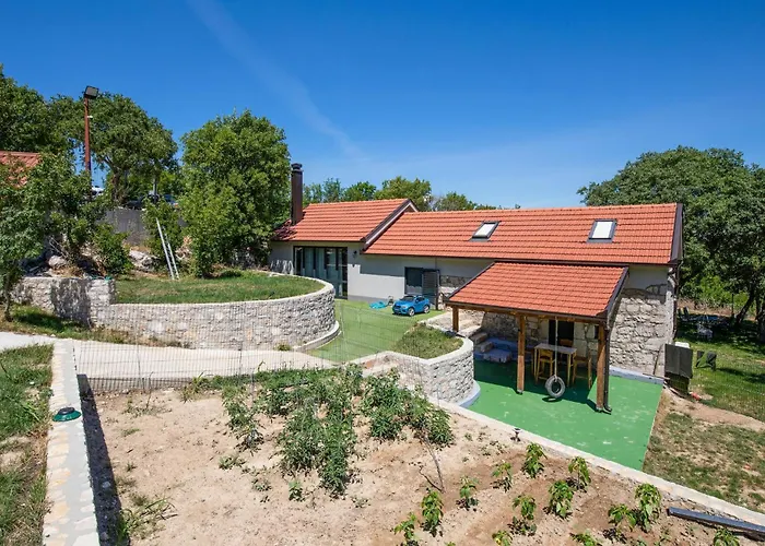 Nyaraló Gorgeous In