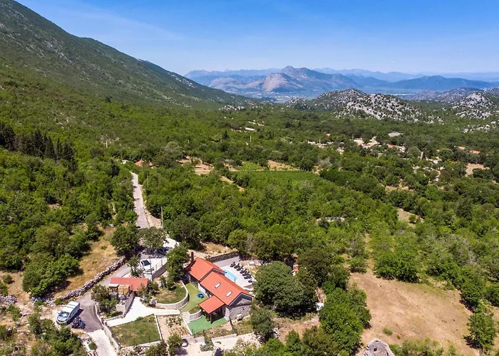 Gorgeous In Nyaraló *