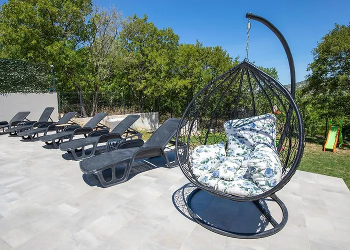 Gorgeous In Nyaraló Metković