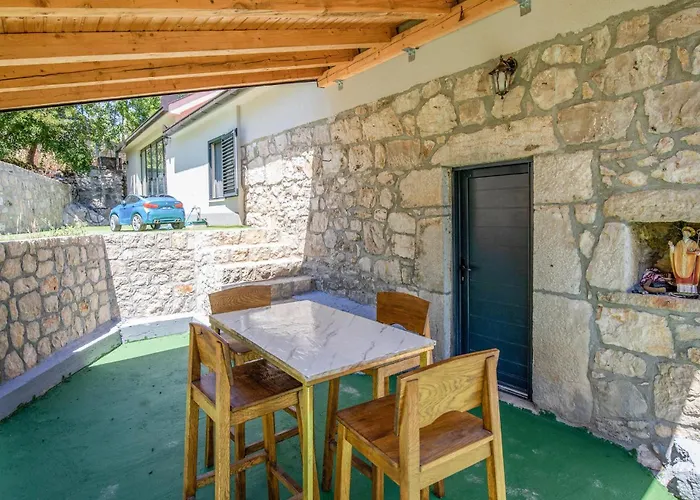 Gorgeous In Nyaraló Metković